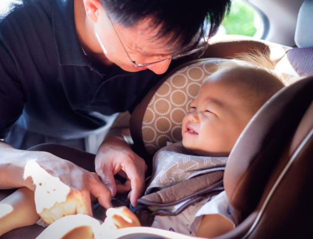 How to Travel Safely with Baby in the Car