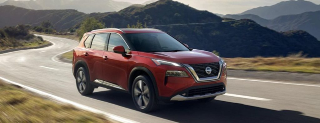 How Incredible are the Powertrain and Engine Specs of the 2022 Nissan Rogue®?