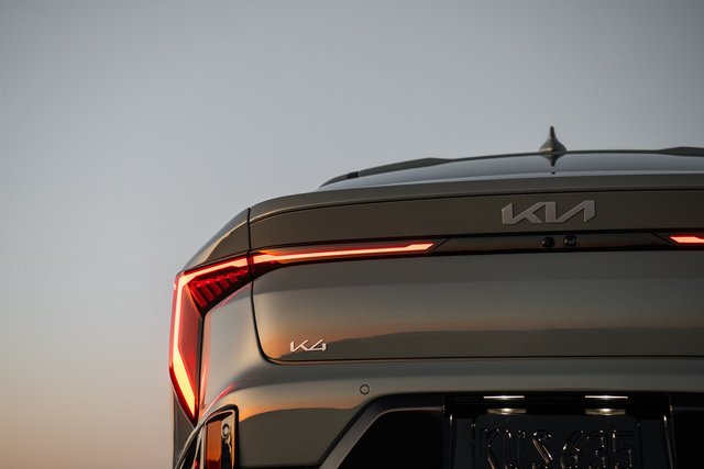 Price and information about the 2025 Kia K4