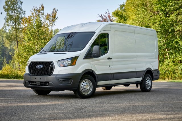 Ford Transit 2023, spacious and more