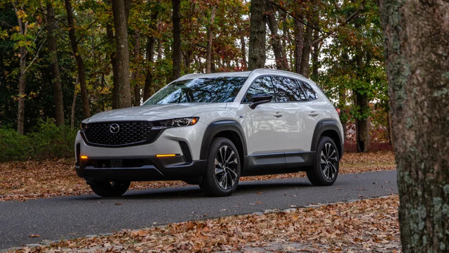 LE MAZDA CX-50 HYBRIDE LÉGER EST ENFIN CHEZ MAZDA 2-20 !