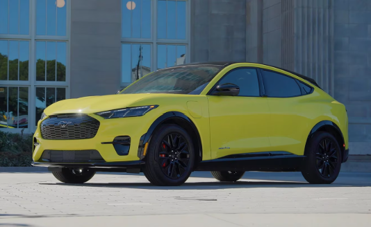 What’s New in the 2025 Mustang Mach-E Premium