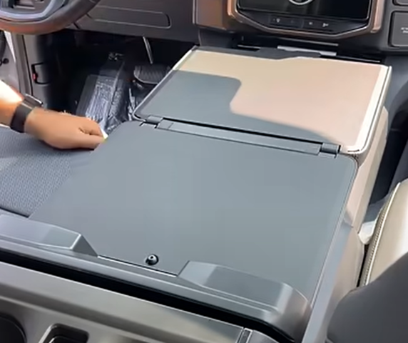 Surface de travail intérieure du F-150