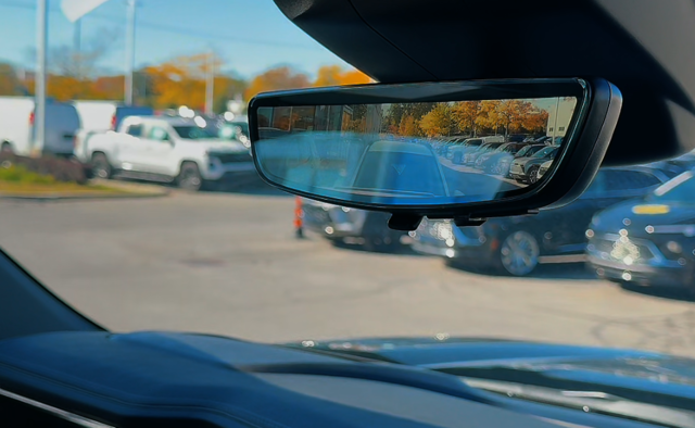 Rétroviseur numérique sur le GMC Sierra 1500 Denali 2026