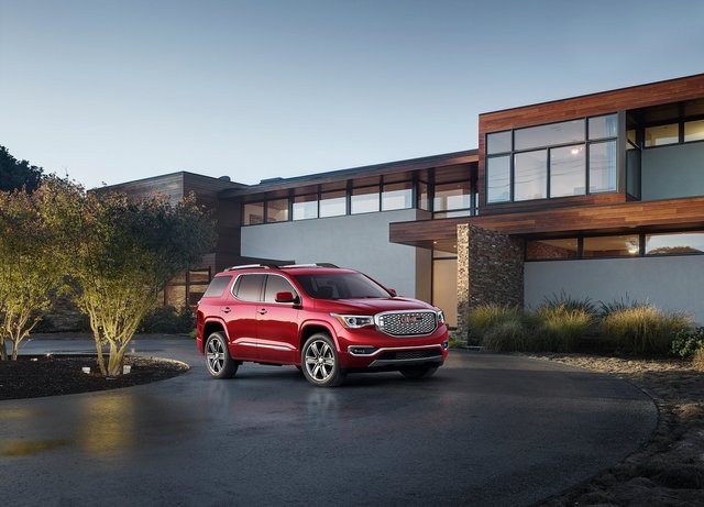 2017 GMC Acadia: rugged and spacious mid-size SUV