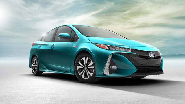 The 2017 Toyota Prius makes its grand debut in Quebec