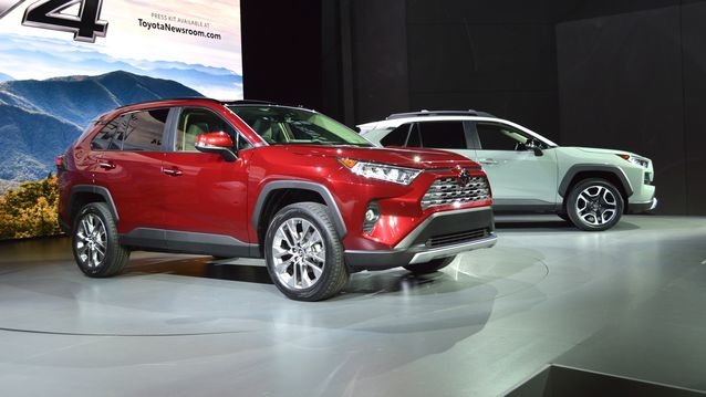 2019 Toyota RAV4 grows up with more style, new powertrains