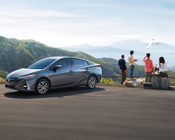 Amorcez le printemps au volant de la Prius Prime