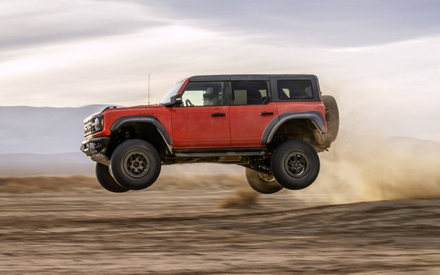 Le Ford Bronco Raptor 2022 sort ses griffes et prend son envol