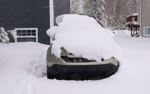 Winter Tips: A Few Easy Things to do When Your Car is Stuck