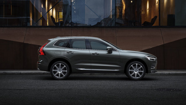 Pre-owned Volvo XC60 and S60 among best used vehicles for teens according to IIHS
