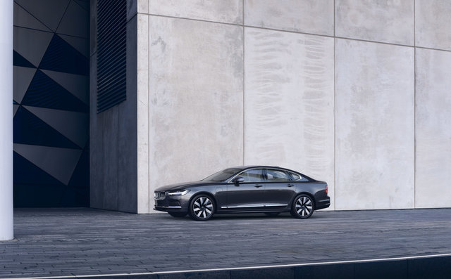 Three Things that Set the Volvo S90 Recharge Apart