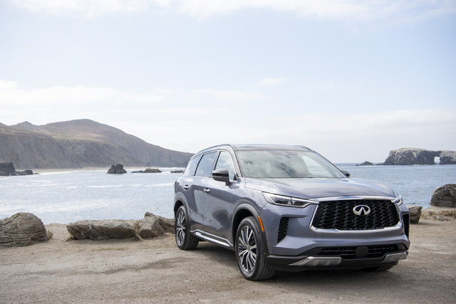 The Infiniti QX60 is a better value than the Mercedes-Benz GLE