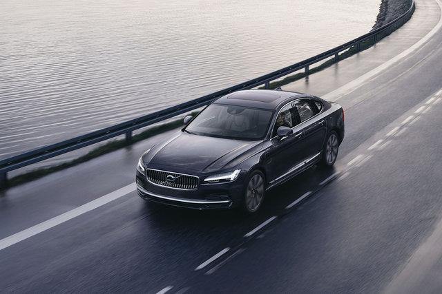 The 2023 Volvo S90: A Comprehensive Overview