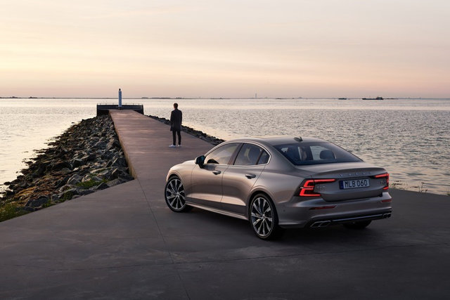 Embrace Summer Adventures with Volvo's Finest Genuine Accessories