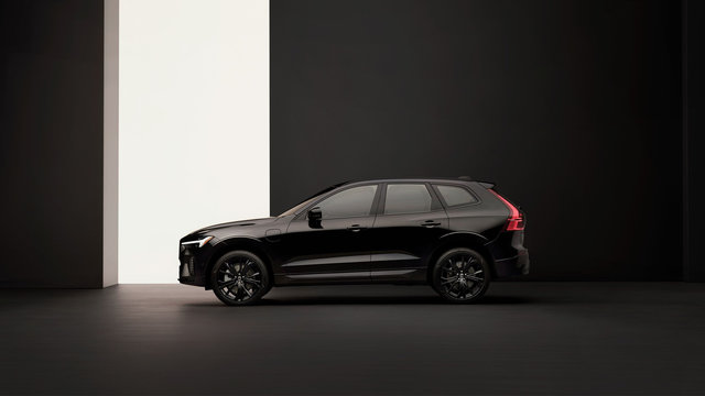 Black is the New Black: Volvo Car Canada Adds XC60 Black Edition to 2024 Offerings