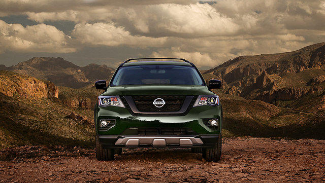 2020 Nissan Pathfinder vs 2020 Toyota Highlander