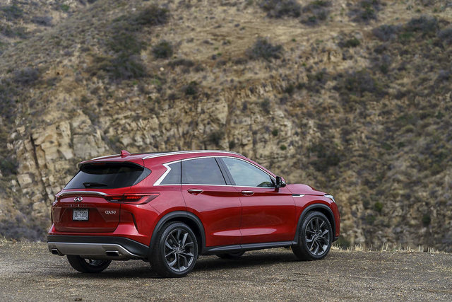 Three reasons to buy a 2021 Infiniti QX50 instead of a 2021 Volvo XC60