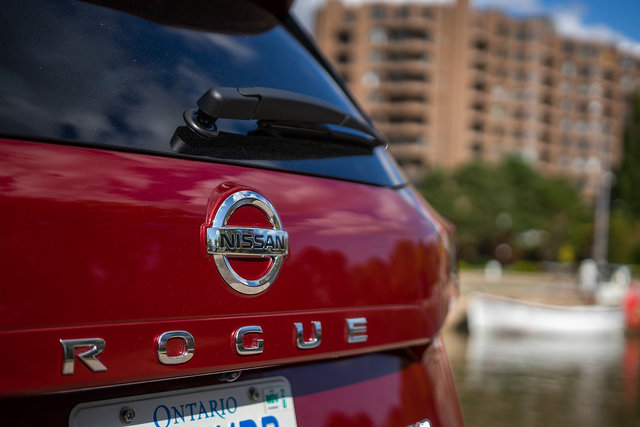 2021 Nissan Rogue vs 2022 Hyundai Tucson: Better fuel economy awaits in the Rogue