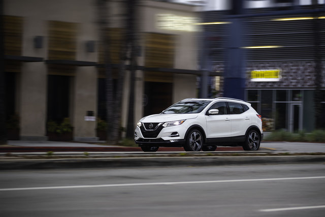 Nissan Qashqai 2021 vs Hyundai Kona 2021: Choose the option with more space inside