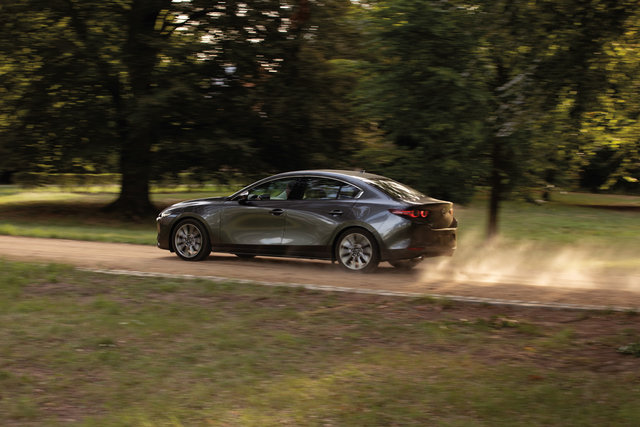 2021 Mazda3 vs. 2022 Honda Civic: Choose Driving Dynamics