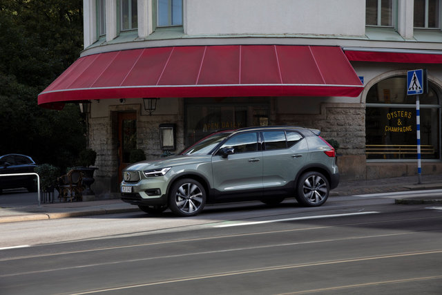 The Technologies that Help the 2022 Volvo XC40 Recharge in Winter