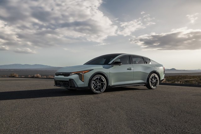 10 Things to Know About the 2025 Kia K4