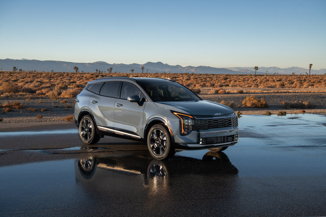 How the 2026 Kia Sportage Hybrid Stands Out in a Crowded Compact SUV Market