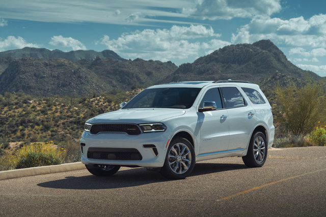 Benchmark SUV: What's Standard and Available on the 2025 Dodge Durango GT, R/T, and SRT Hellcat
