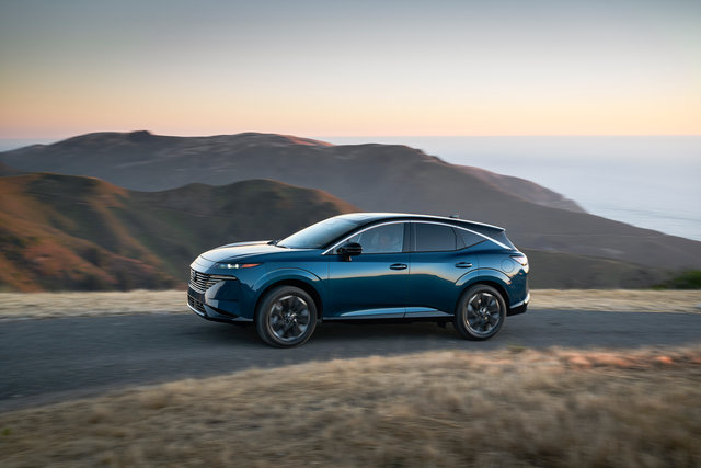 2025 Nissan Murano versus Three-Row SUVs: Premium Comfort for Fewer Passengers