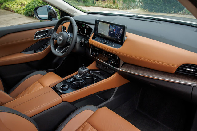Which 2025 Nissan Models Include Apple CarPlay and Android Auto?