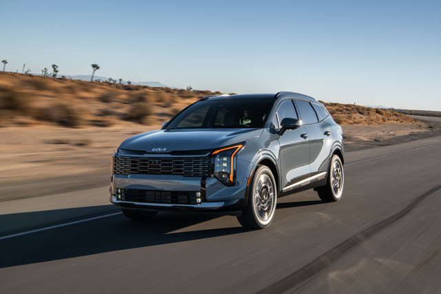 Does Blind-Spot Collision-Avoidance Assist Come Standard on the 2027 Kia Sportage Hybrid?