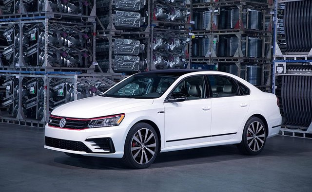 2018 Volkswagen Passat GT Introduced in Detroit