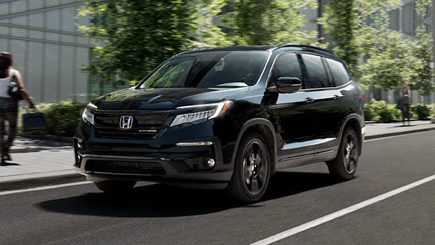 The 2019 Honda Pilot appears at Spinelli Honda in Montreal (near Laval)