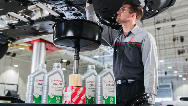 Toyota Oil Change in Montreal at Spinelli