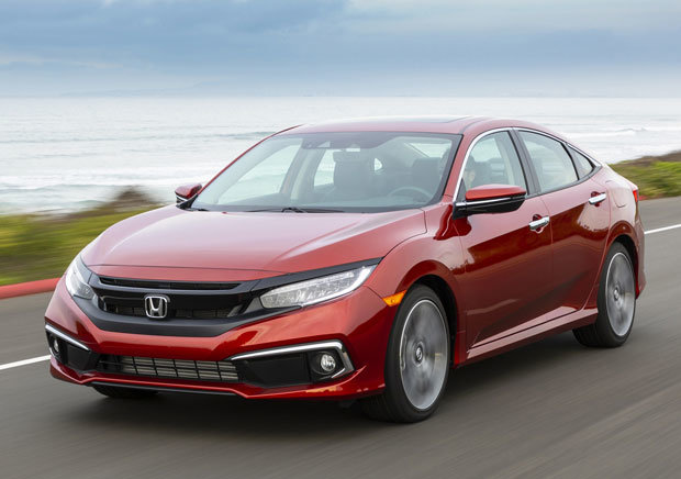 Opting to lease a 2019 Honda Civic at Spinelli Honda