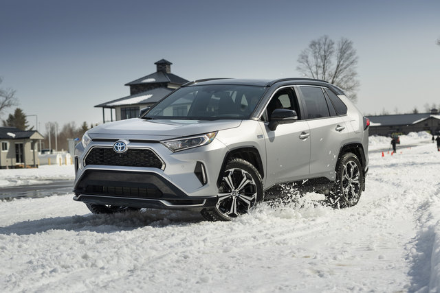 5 accessoires d'hiver essentiels pour votre Toyota