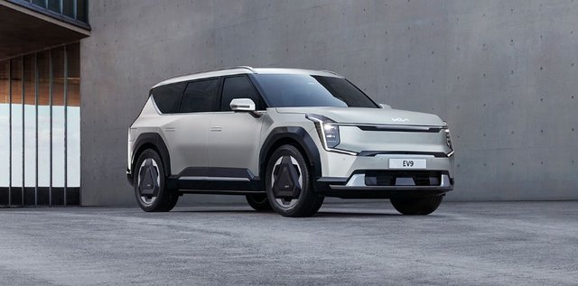 2024 Kia EV9 Pioneers the Market as the First 3-Row E-SUV From Kia (Overview)