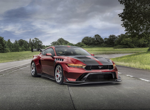 2025 Ford Mustang GTD Carbon Series: Le Mans Reveal Features Unpainted Carbon Fiber, Tech-Filled Interior