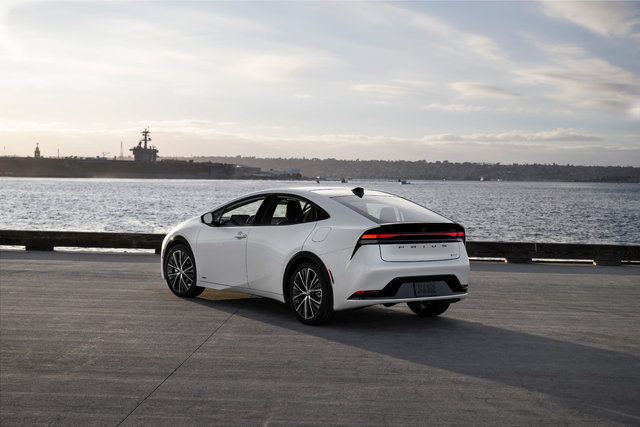 What Should You Keep in Your Vehicle Year-Round?