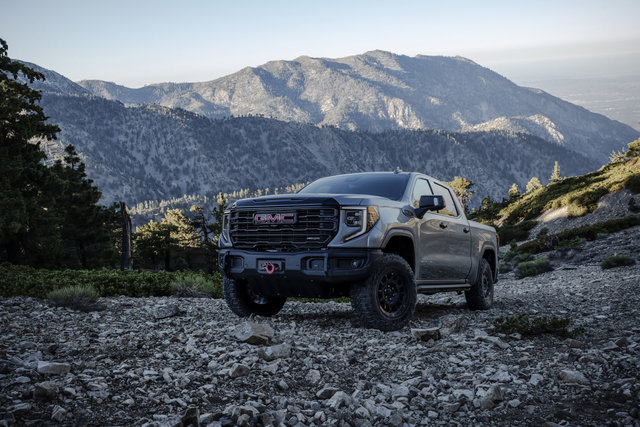 2023 GMC Sierra vs 2023 Ford F-150