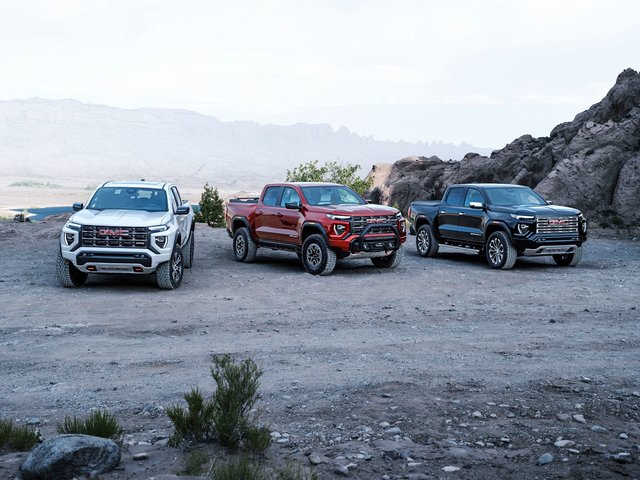 The Differences Between the 2023 GMC Sierra 1500 and 2023 GMC Canyon