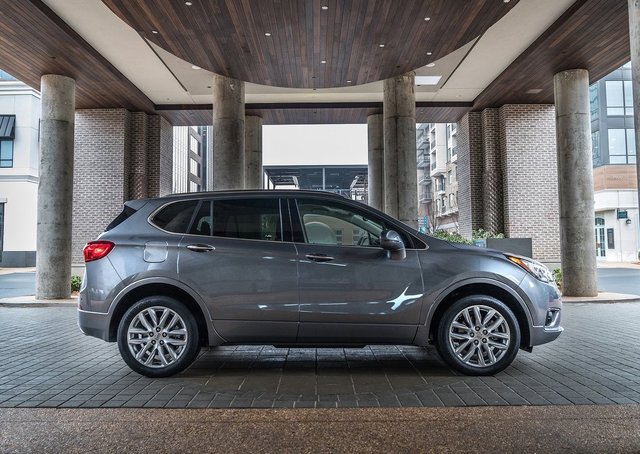 Compact Style and Advanced Features on the 2019 Buick Envision