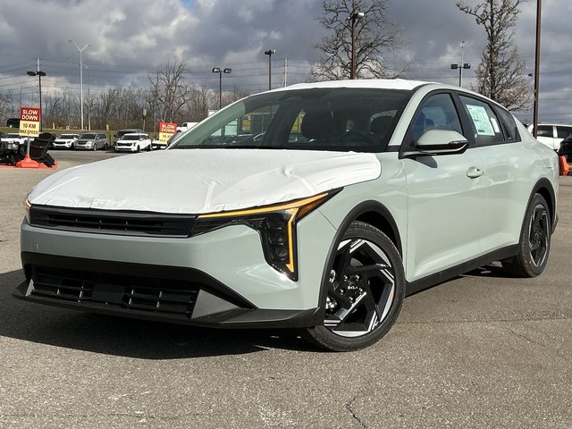 2025 Kia K4 in Mississauga, Ontario