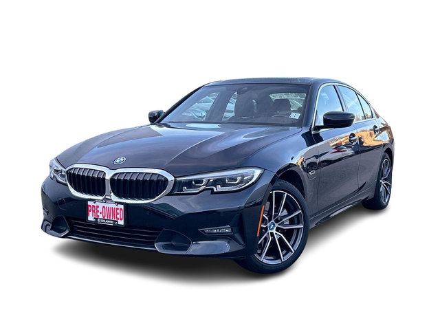 2022  330e in North Vancouver, British Columbia