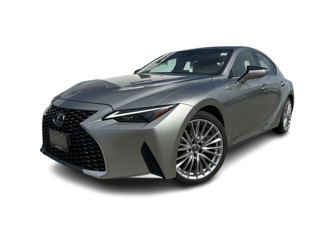 2021 Lexus IS in Bolton, Ontario