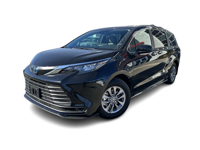 2025 Toyota Sienna Hybrid in Bolton, Ontario