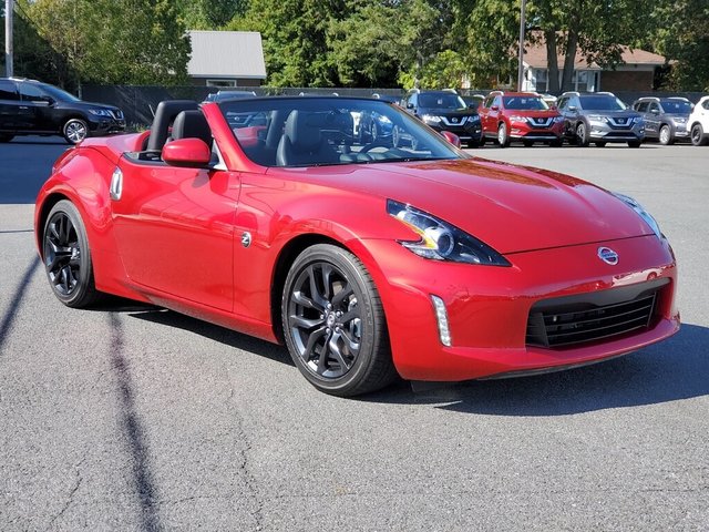 Pre Owned 19 Nissan 370z For Sale At St Bruno Nissan Inc