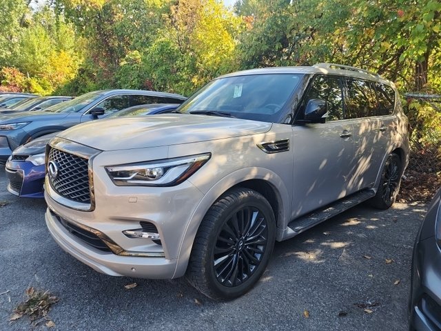 2022 Infiniti QX80 in Calgary, Alberta