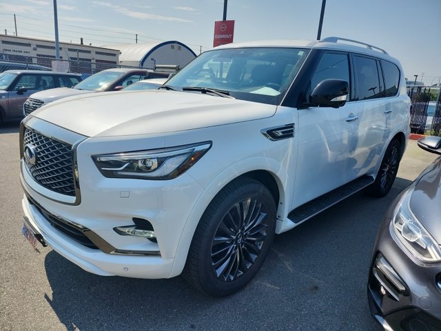 2023 Infiniti QX80 in Calgary, Alberta